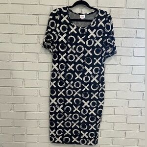 LuLaRoe XOXO Black & White Dress With Crew Neck Knee-Length. Size Medium.